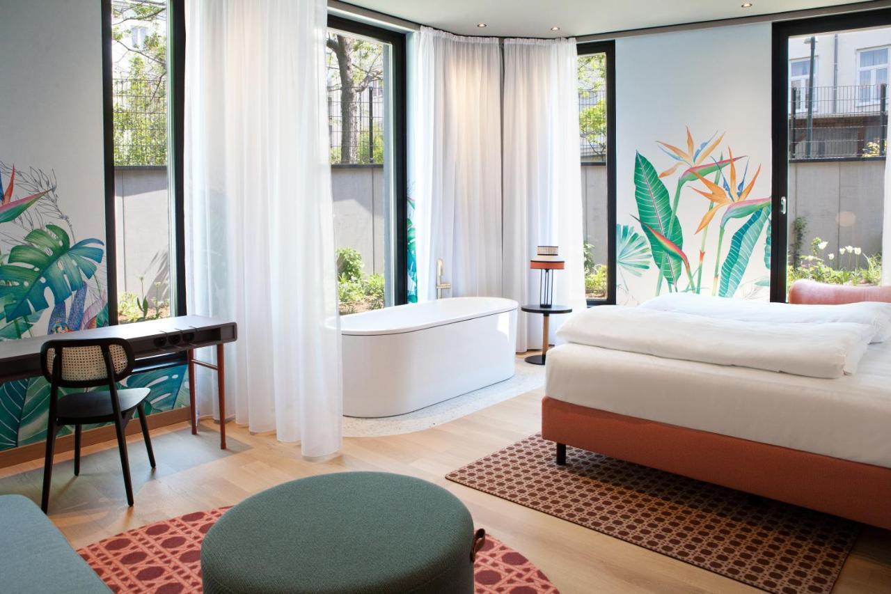 Queen Suite